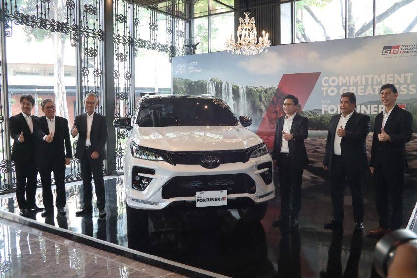 New Fortuner Gr-S