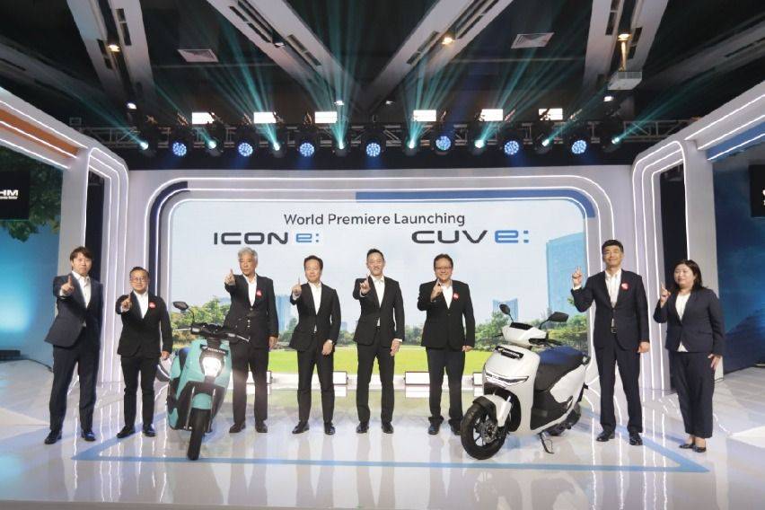 Motor Listrik Honda Icon E Dan Cuv E Debut Dunia Di Indonesia