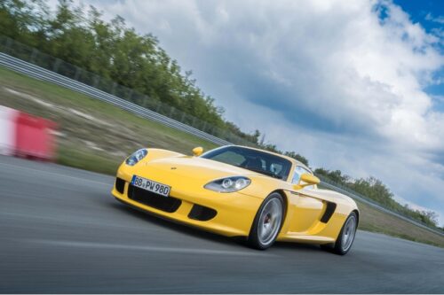 Michelin Buatkan Ban untuk Porsche Carrera GT