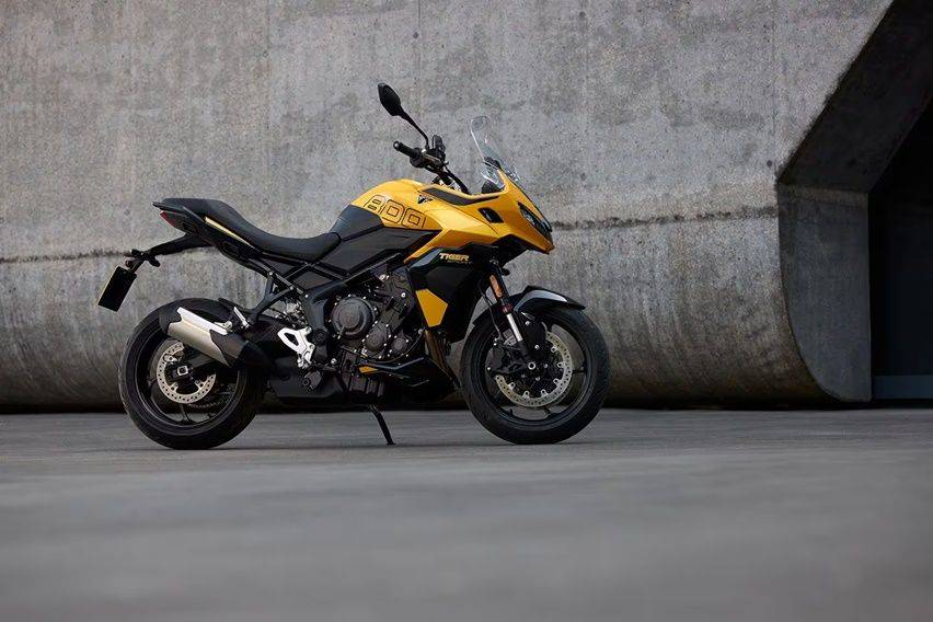 Triumph Tiger Sport 800 Tantang Ducati Multistrada V2 dan Yamaha Tracer 9 GT+