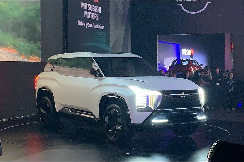 Mitsubishi DST Concept