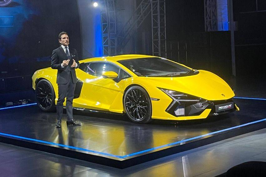 Lamborghini Revuelto Resmi Mengaspal di Indonesia