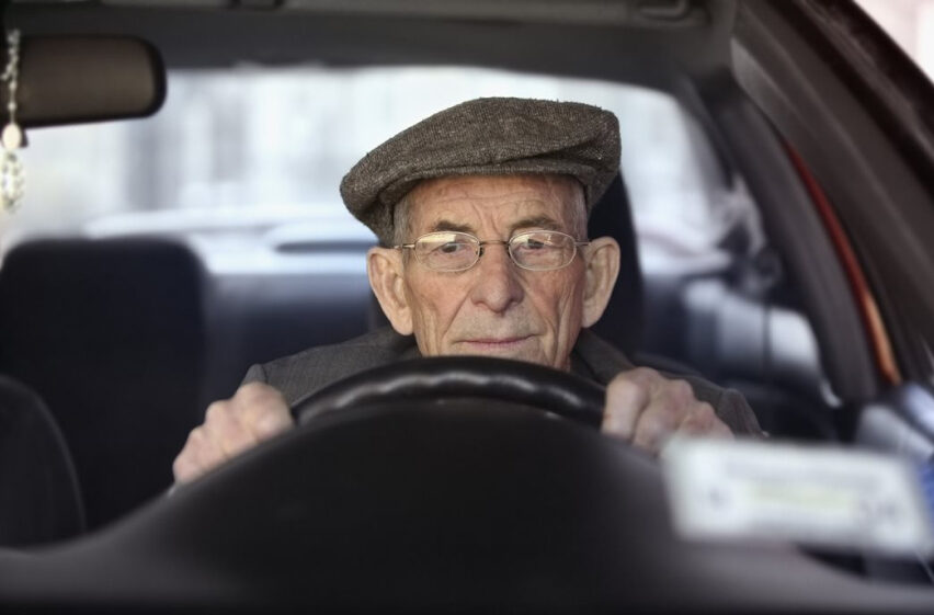 Senior citizens and driver’s license: What changes after 60? Senior citizens and driver’s license