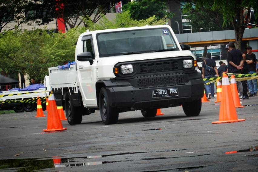 Test Drive Toyota Hilux Rangga: Performa dan Durabilitas Sudah Teruji Test Drive Toyota Hilux Rangga: Performa dan Durabilitas Sudah Teruji