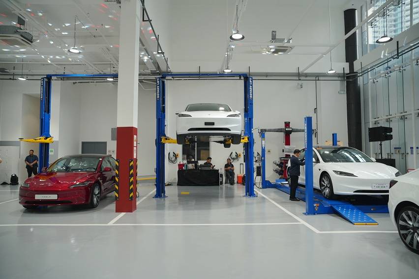 Tesla Center PH