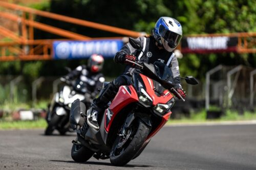First Ride Yamaha Aerox Alpha: Geber di Sirkuit Karting Sentul First Ride Yamaha Aerox Alpha: Geber di Sirkuit Karting Sentul