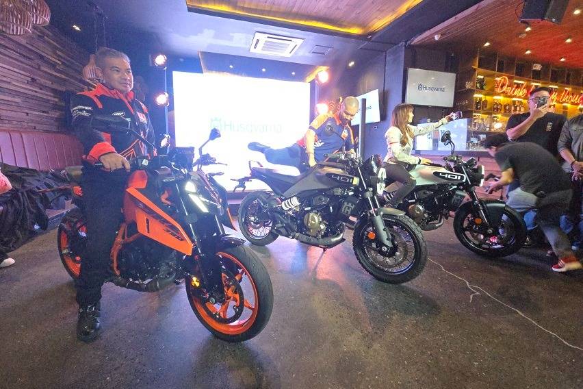 Next-gen KTM Duke 390, Husqvarna Svartpilen 401, Vitpilen 401 reach PH roads