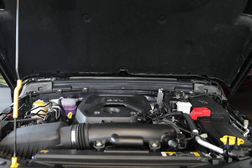 mesin jeep wrangler