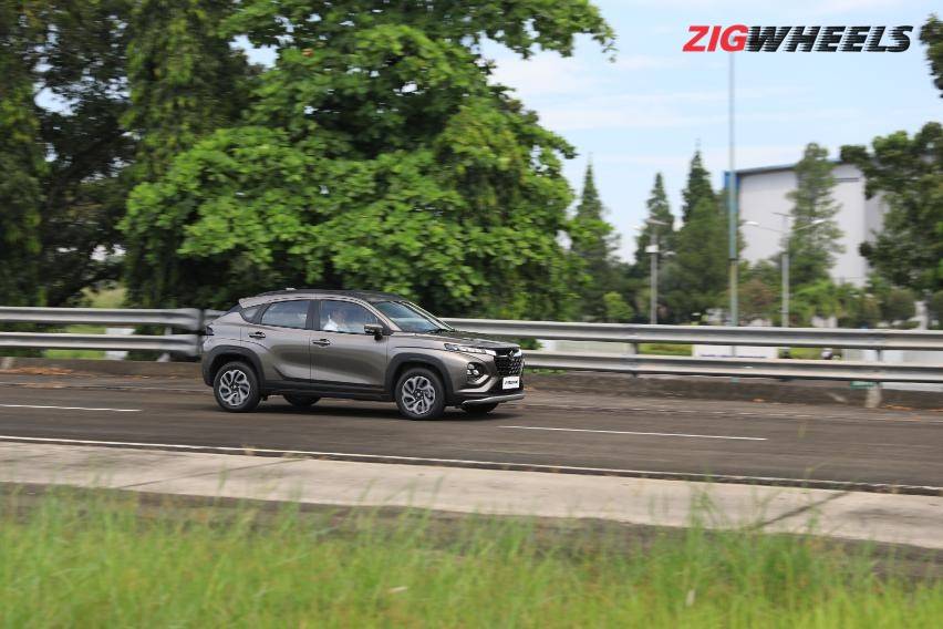 Layak Dibeli, Lihat Kelengkapan Suzuki Fronx Varian GL Termurah