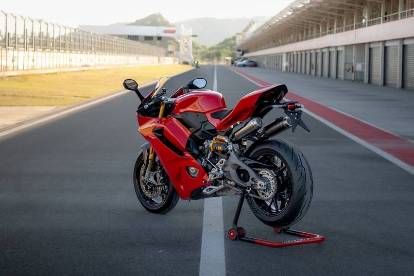 Ducati Panigale V2 S