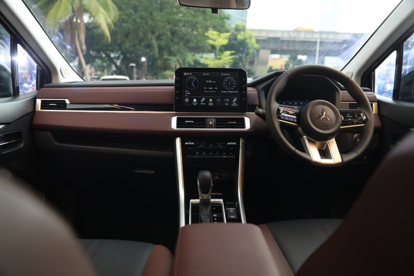 Interior Mitsubishi Xpander cross