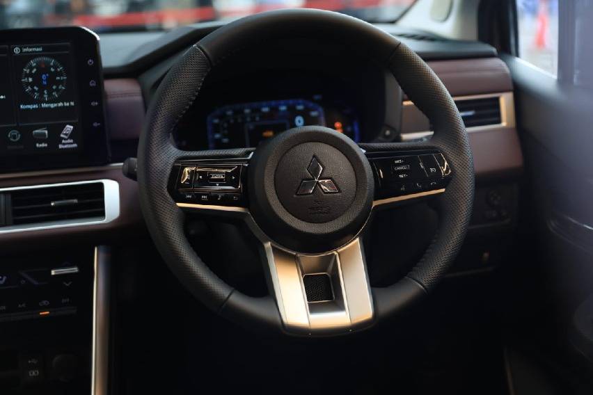 Interior Xpander Ultimate CVT 2025