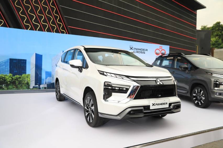 Eksterior Xpander Ultimate CVT 2025