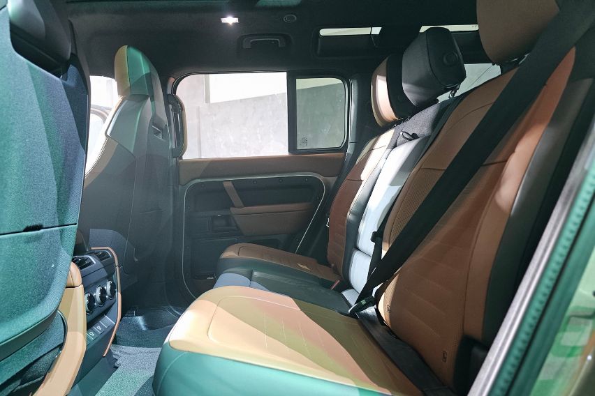 Land Rover Defender Octa