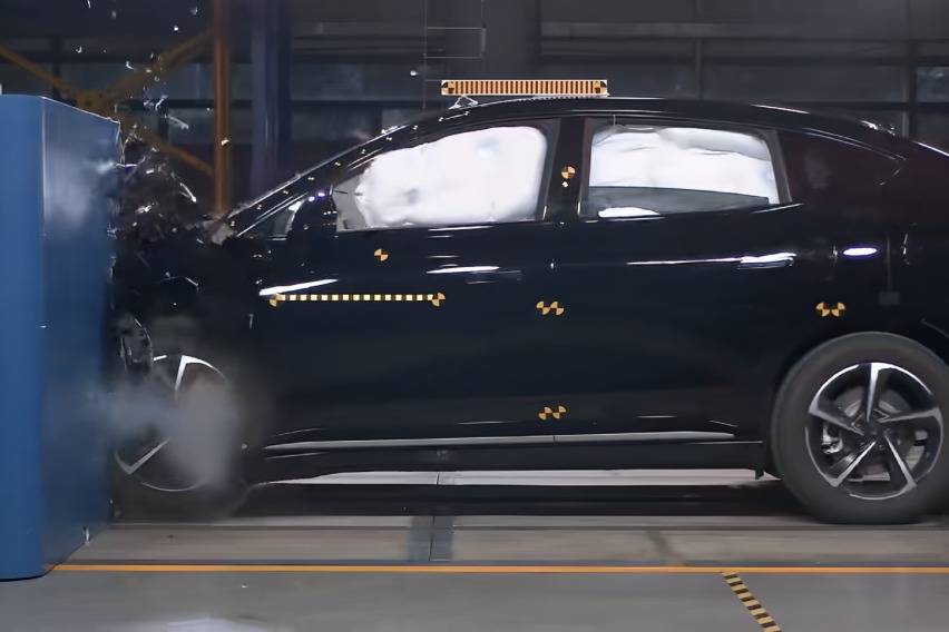 GAC Hyptec HT Crash Test