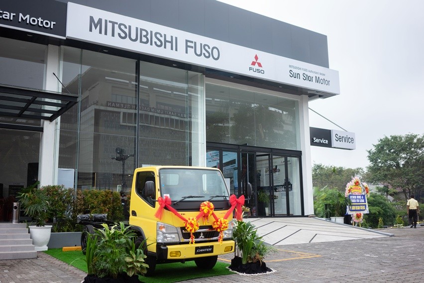 Mitsubishi Fuso Resmikan Diler ke-226 di Yogyakarta, Banjir Promo Menguntungkan Mitsubishi Fuso Resmikan Diler ke-226 di Yogyakarta, Banjir Promo Menguntungkan