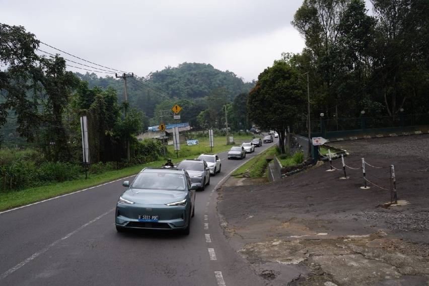 test drive Geely EX5