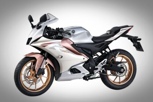 Yamaha R15 V4 Tampil Feminin dengan Warna Rose Gold