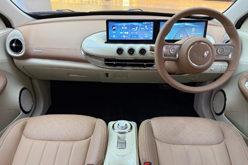 Wuling BinguoEV interior