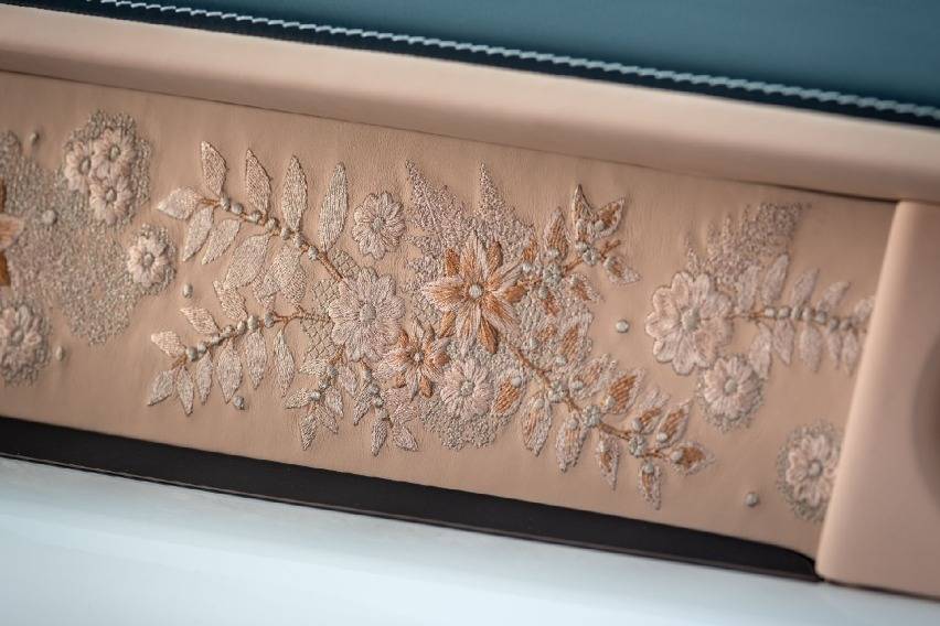 Rolls-Royce Rilis Phantom Dentelle