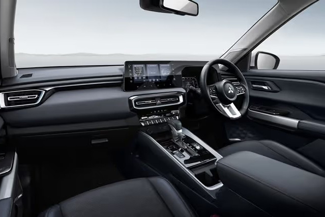 Interior Mitsubishi Destinator
