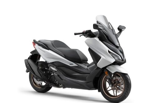 Honda Forza 2025 Kini dengan Panel TFT 5 Inci dan Warna Baru