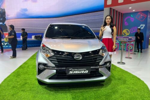 New Daihatsu Sigra 1.2L Deluxe 2025 Tampil Segar, Harga Naik Tipis New Daihatsu Sigra 1.2L Deluxe 2025 Tampil Segar, Harga Naik Tipis
