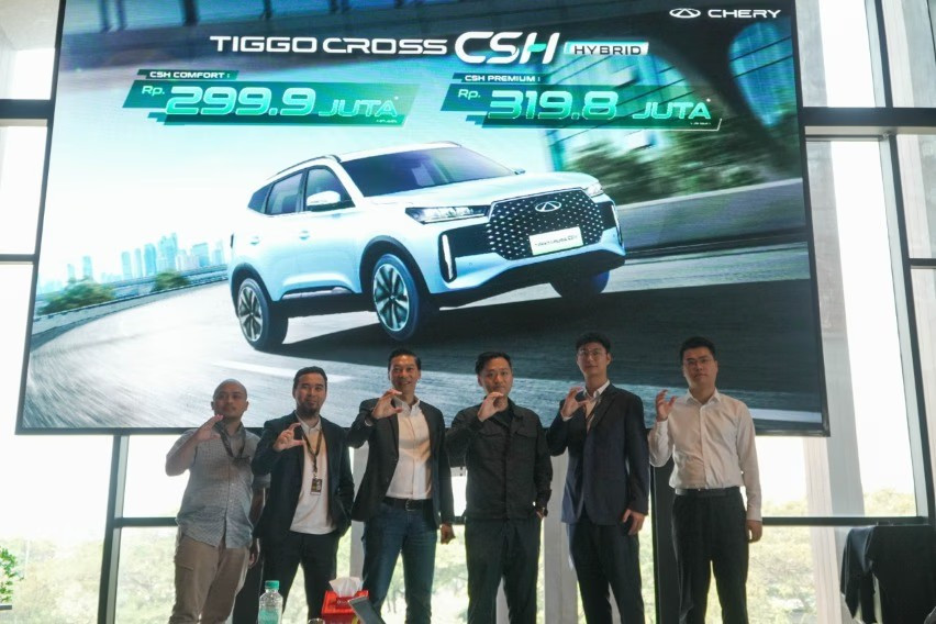 Harga Tiggo Cross CSH Hybrid Comfort murah, meluncur di GIIAS 2025