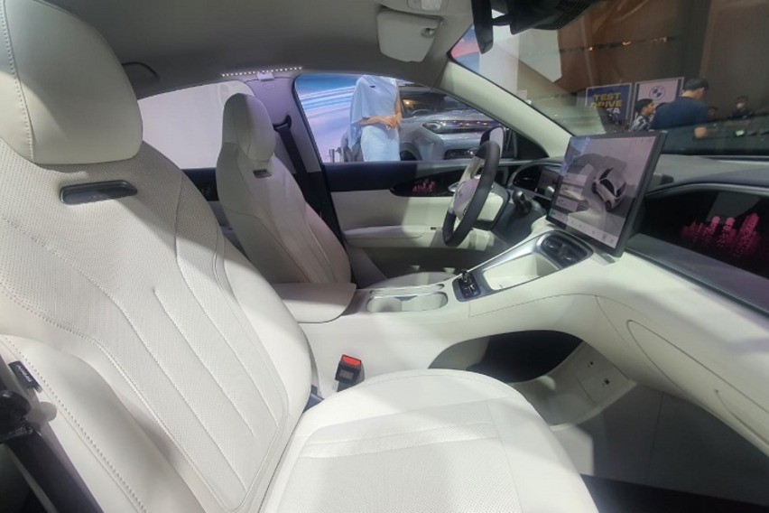 Geely Xingyuan