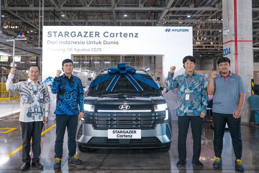 Hyundai Mulai Produksi Stargazer Cartenz Series di Cikarang