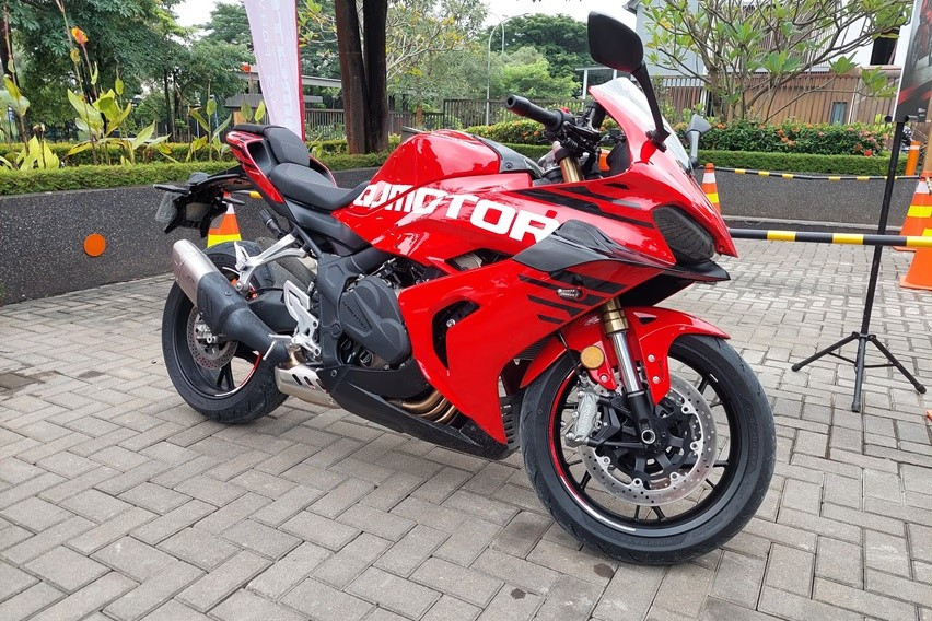 QJMotor SRK 800 RR Jadi Supersport Terjangkau di Indonesia