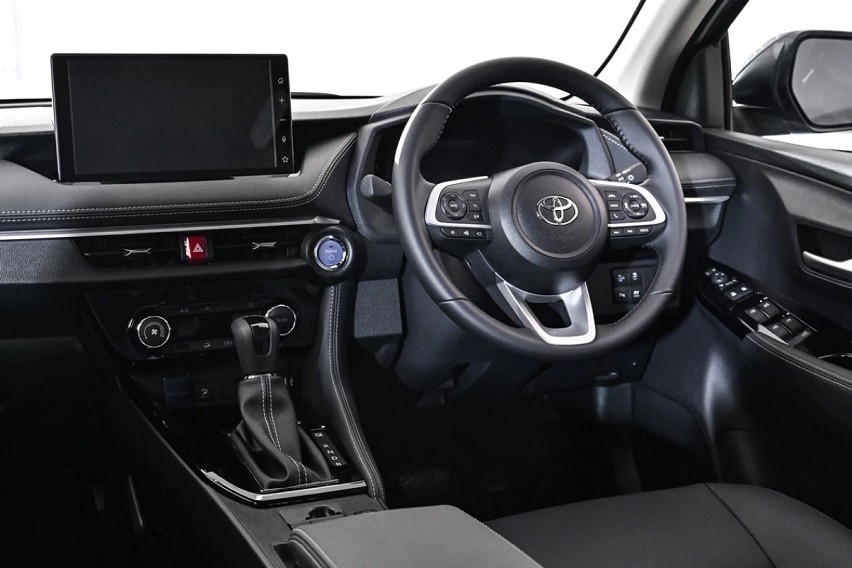 Toyota Yaris Ativ HEV
