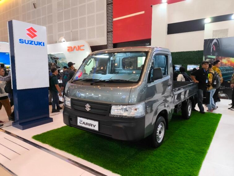 Suzuki New Carry Hadir dengan Warna Prime Graphite Grey di GIIAS Surabaya 2025 Suzuki New Carry Hadir dengan Warna Prime Graphite Grey di GIIAS Surabaya 2025