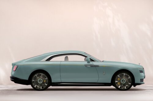 Rolls-Royce Menyulam Musim Semi ke Dalam Coupe Listrik Ultra-Mewah