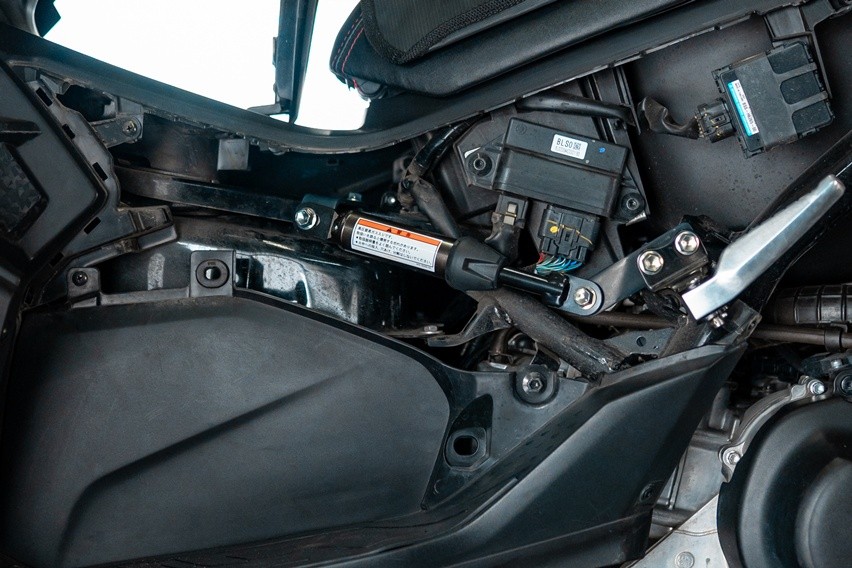 Yamaha Nmax damper