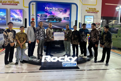 Daihatsu Apresiasi Tim Robotik Ichiro ITS Peraih Medali Internasional Daihatsu Apresiasi Tim Robotik Ichiro ITS Peraih Medali Internasional
