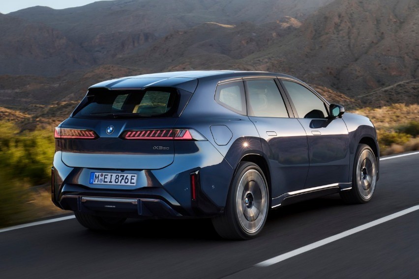 BMW iX3 2026