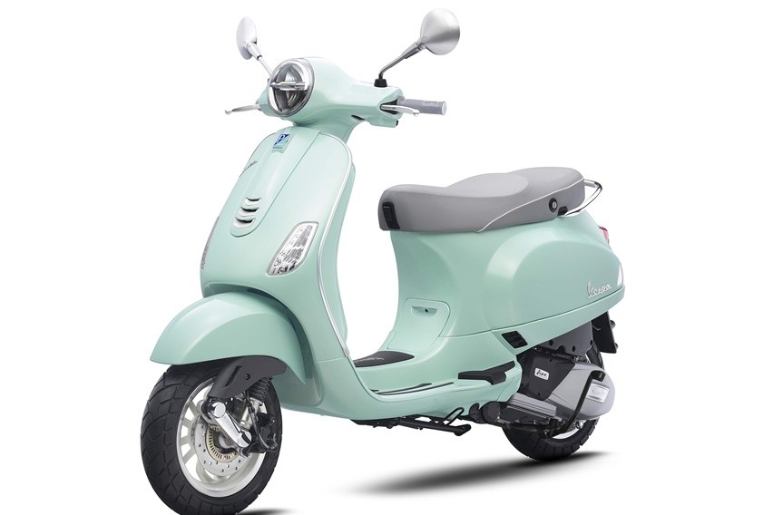 Vespa LX 150 Terbaru Makin Bertenaga dengan Pilihan Warna Atraktif