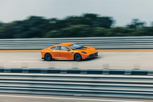 Mercedes-AMG dan Michelin Tempuh 40.075 Km Kurang dari 8 Hari Mercedes-AMG dan Michelin Tempuh 40.075 Km Kurang dari 8 Hari