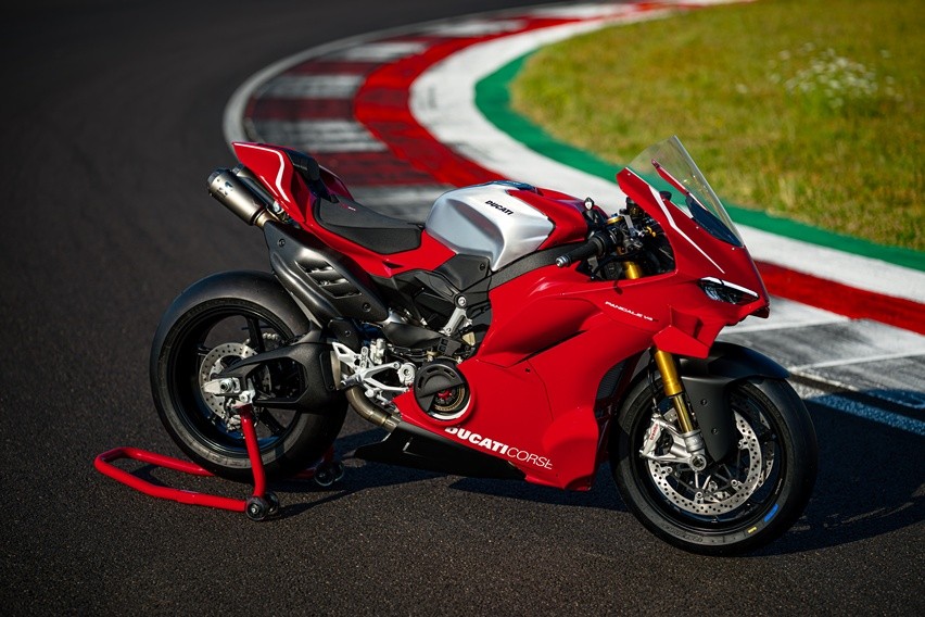 Ducati Panigale V4 R 2026 Mengusung Teknologi MotoGP dalam Wujud Superbike Jalan Raya