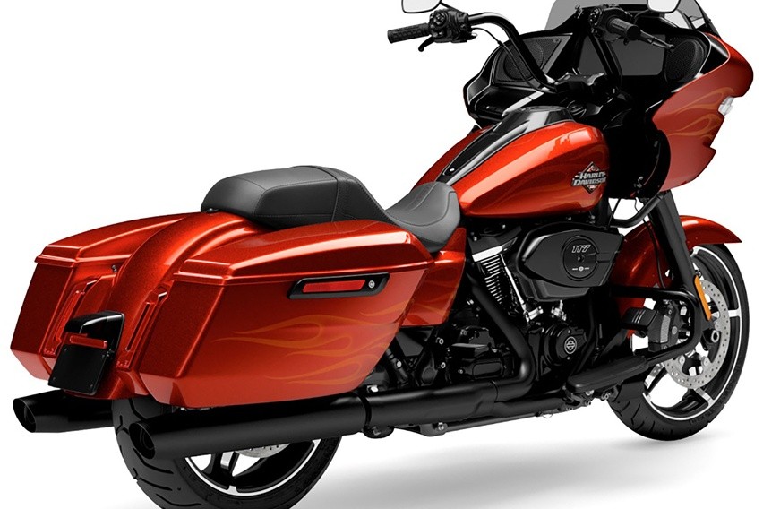 Harley-Davidson-Road-Glide-Whiskey-Firestorm