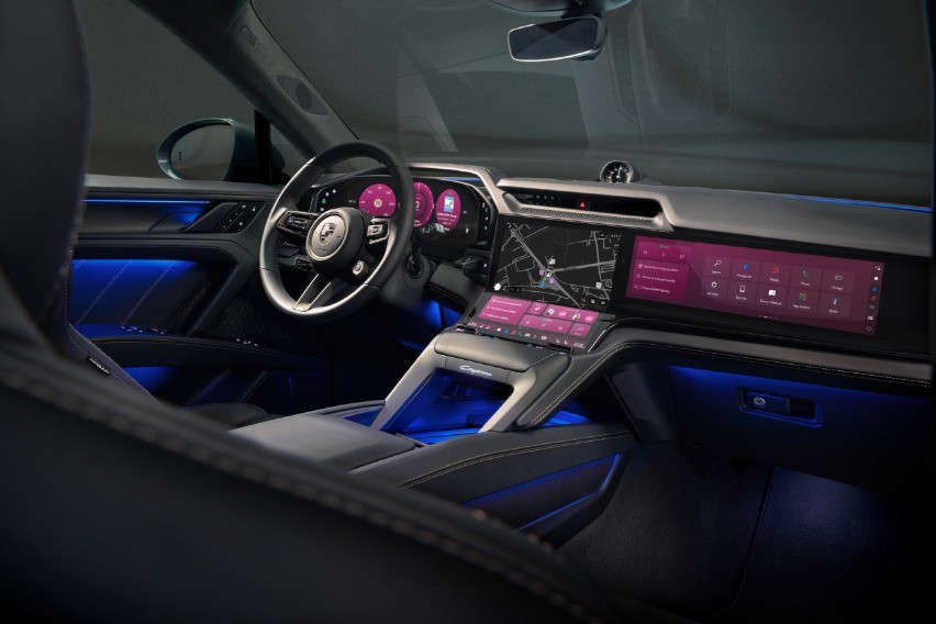 Porsche Cayenne Electric Akan Memiliki Layar OLED Terbesar Porsche Cayenne Electric Akan Memiliki Layar OLED Terbesar