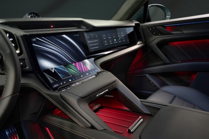 Porsche Cayenne Electric Interior 