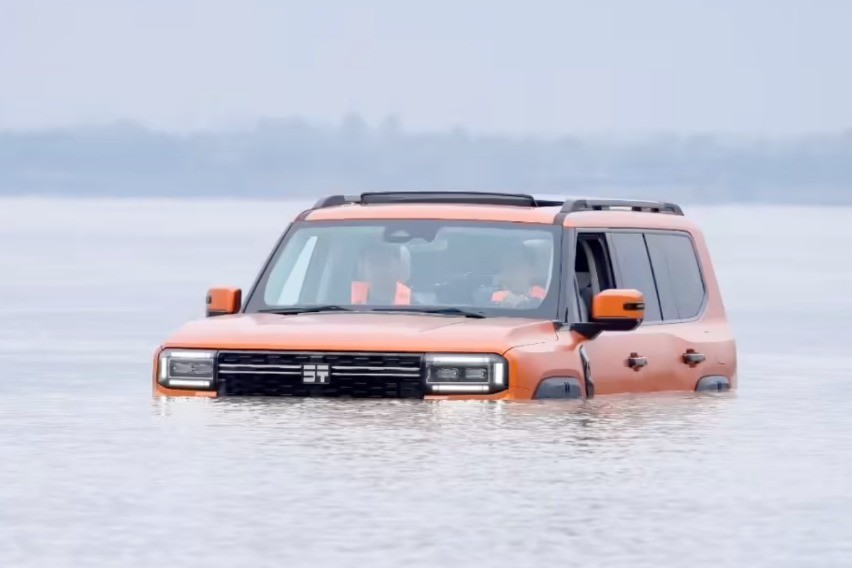 Jetour Zongheng G700 Sukses Seberangi Sungai Yangtze, Tunjukkan Ketangguhan SUV Hybrid Premium Jetour Zongheng G700 Sukses Seberangi Sungai Yangtze, Tunjukkan Ketangguhan SUV Hybrid Premium