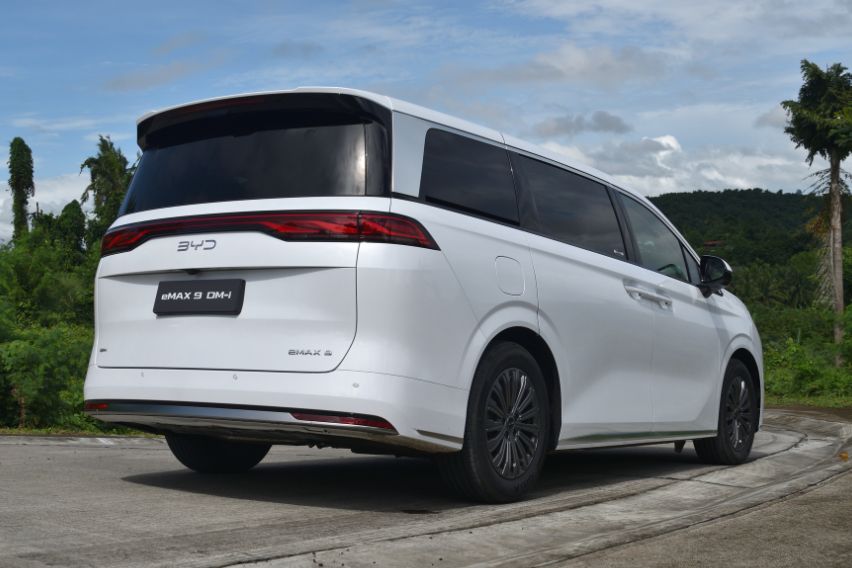 BYD eMAX 9 DM-i
