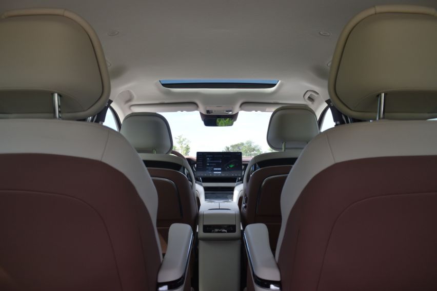 BYD eMAX 9 DM-i