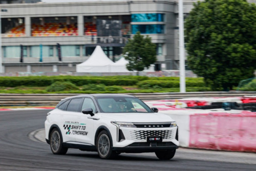 Omoda O9 SHS dengan Adaptive Suspension Bakal Masuk ke Indonesia