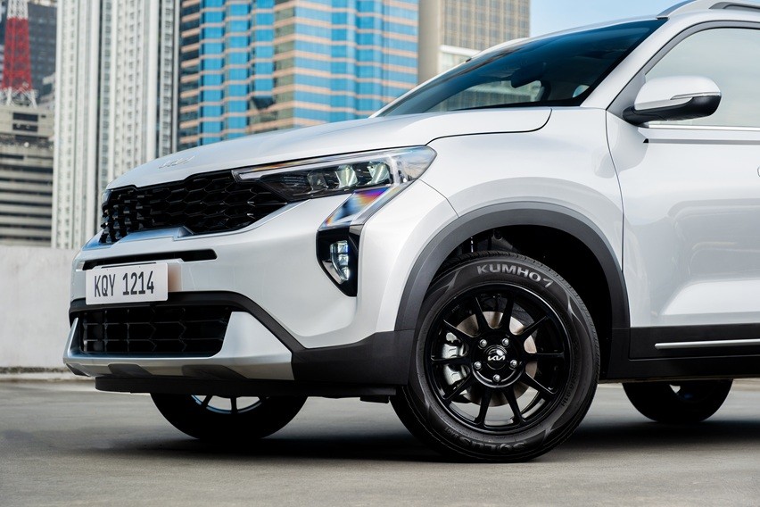 Kia Sonet K Style Edition Sparkling Silver 3