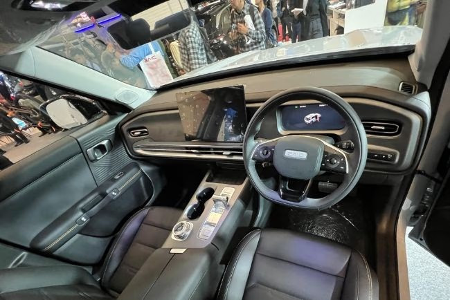 Interior Baic BJ30 Hybrid FWD meluncur di GJAW 2025