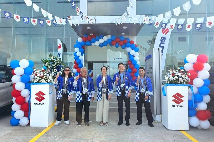 Ribbon Cutting_02 (1)